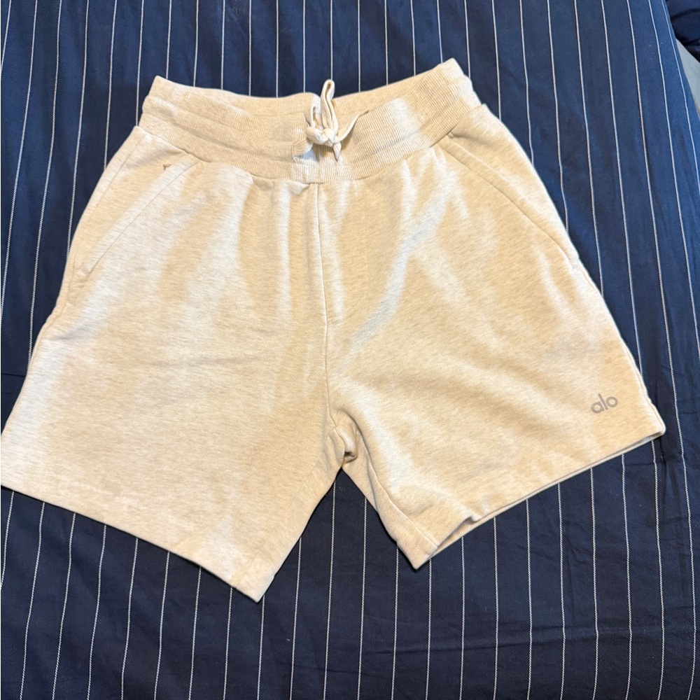 ALO Yoga Men's oatmeal heather chill short